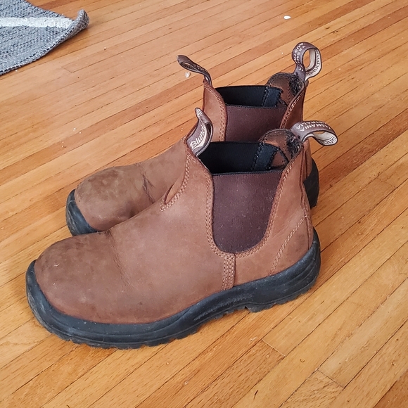 Blundstone Shoes - Blundstones, steel toe size Aus 4, US 7